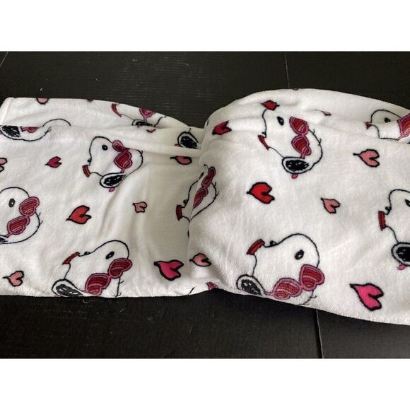 Peanuts Snoopy Hearts Valentine's Throw Blanket Super Soft 50X70” Joe Cool NEW - Picture 11 of 11